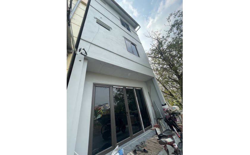 NHÀ DÂN XÂY - 3 THOÁNG - GẦN Ô TÔ - RẤT NHIỀU TIỀM NĂNG
